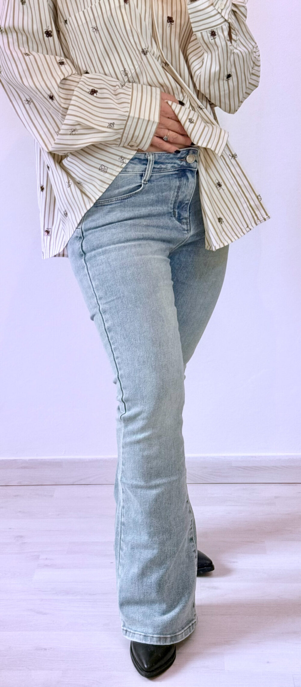 JEANS CHIARO TROMBETTA  ELASTICIZZATO PUSH