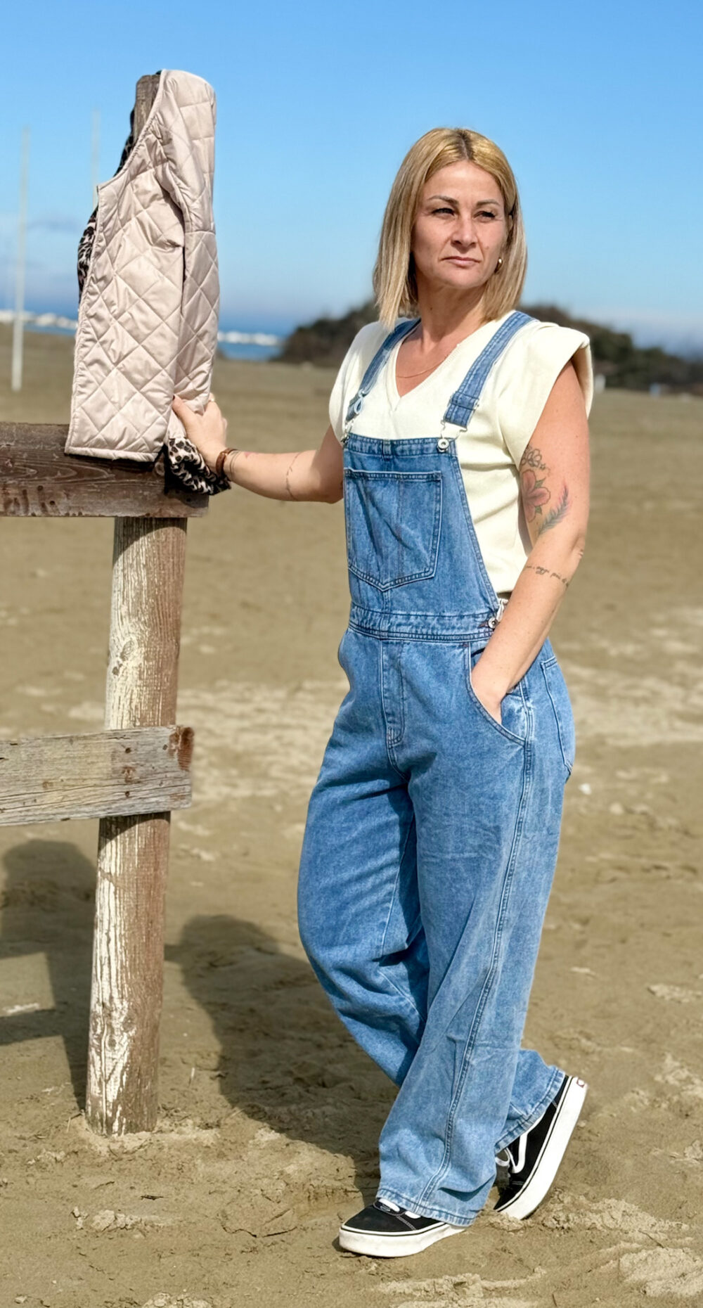 SALOPETTE DI JEANS GAMBA LARGA