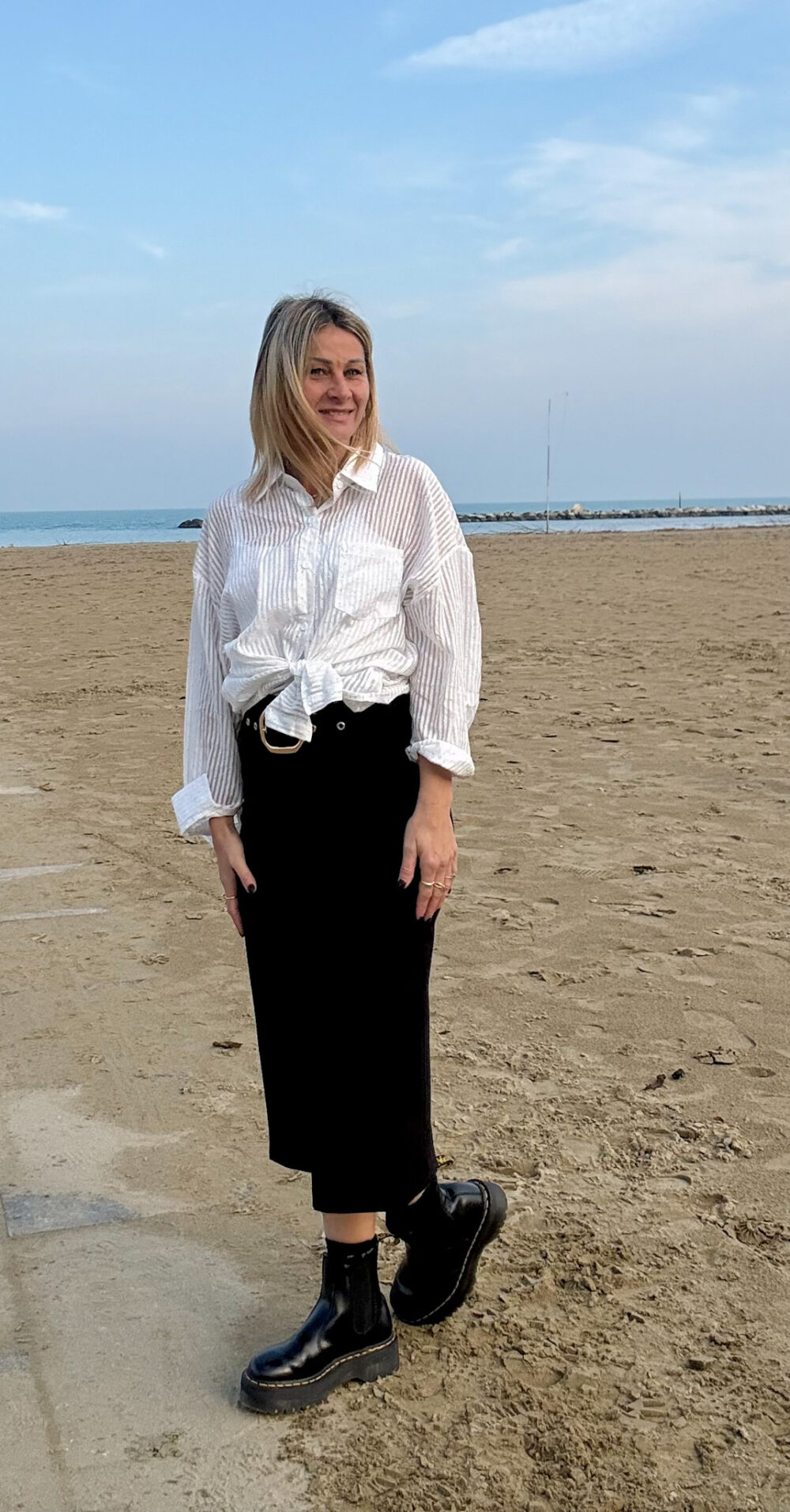 LOUNGHETTE ELASTICIZZATA CON SPACCO POSTERIORE