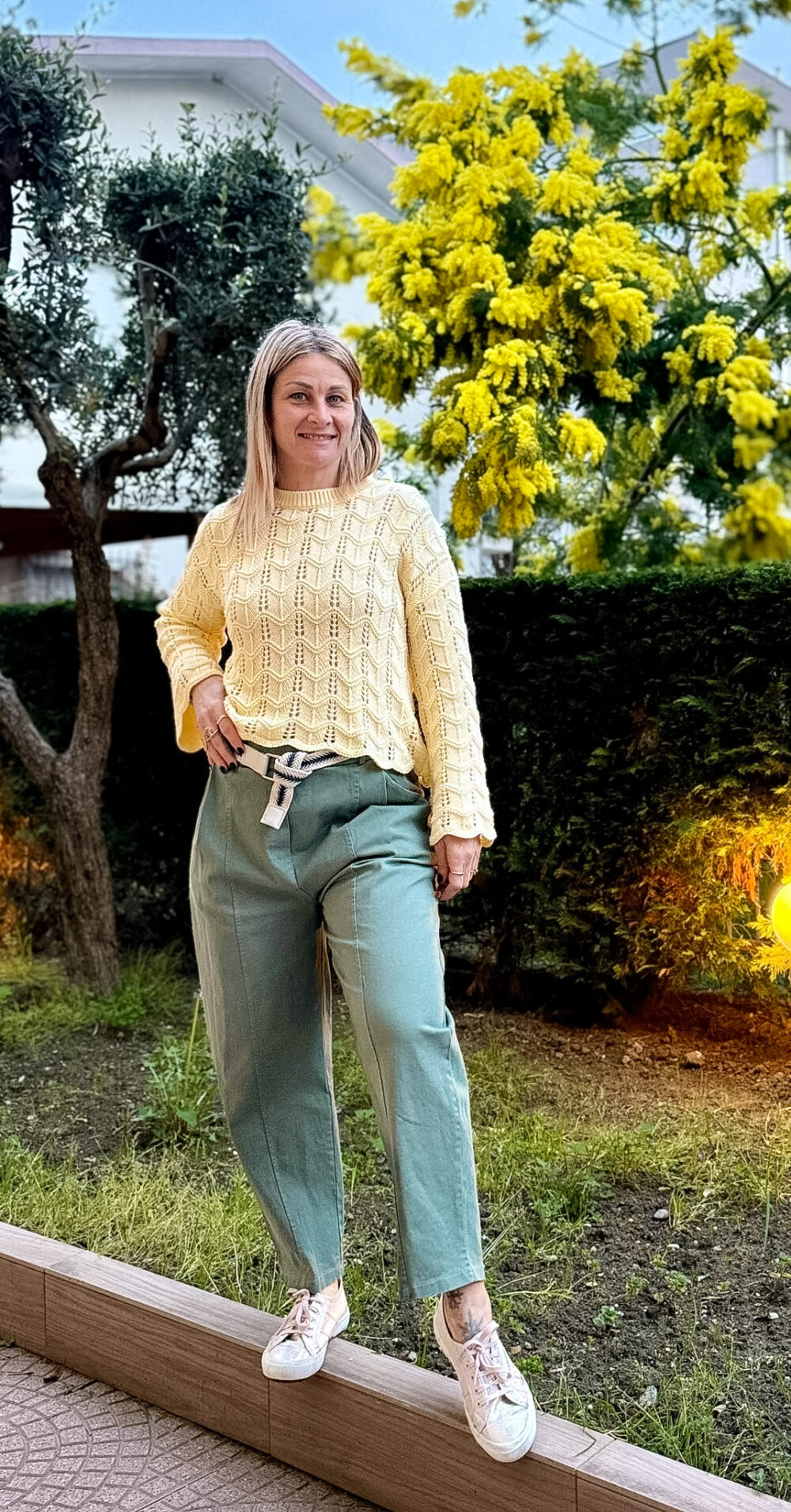PANTALONE BAGGY CON CUCITURA FRONTALE IN COTONE